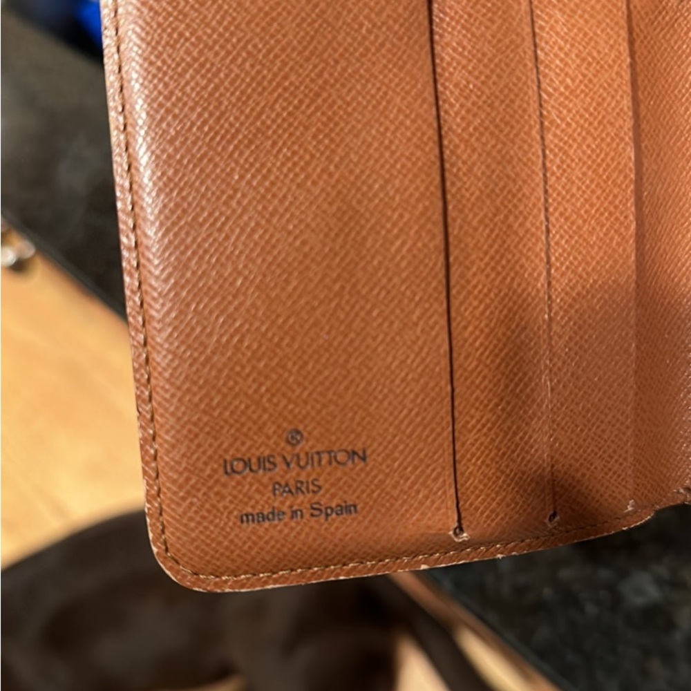 Authentic Louis Vuitton Wallet excellent condition. Certificate - Picture 7 of 8